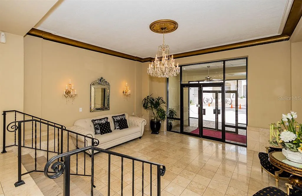 1 bed, 1.0 bath, 377 sqft, $1,500 — Photo 3
