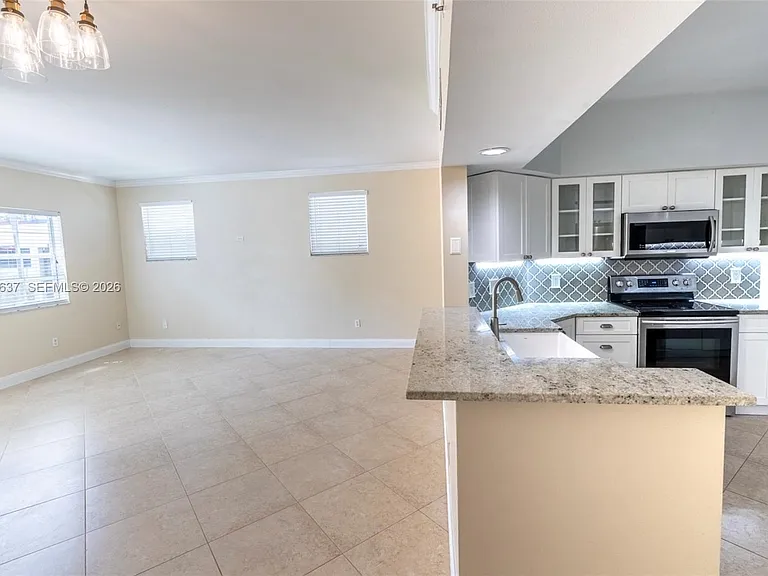 3255 NE 184th St #12215 — Photo 25