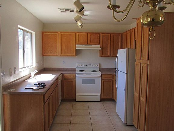 3rd image of 15913 W Caribbean Ln