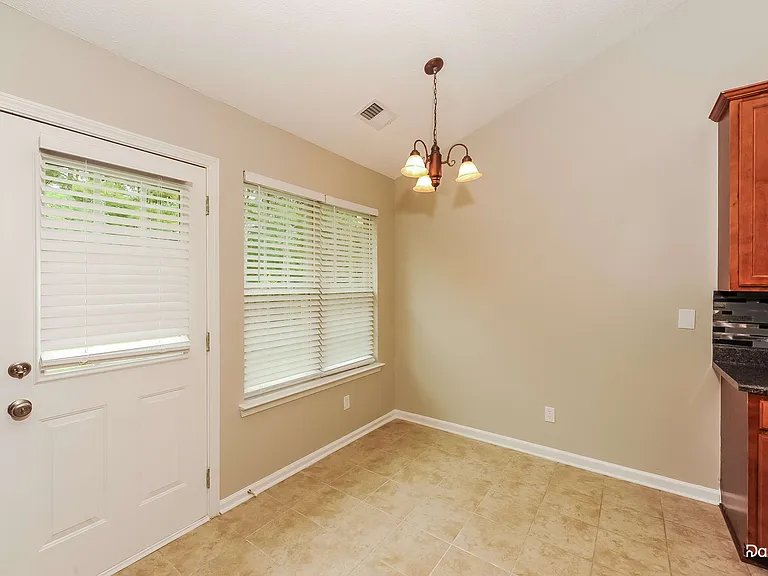 246 Augusta Woods Dr — Photo 6