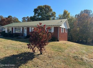 220 Lakeview Cir, Bean Station, TN 37708