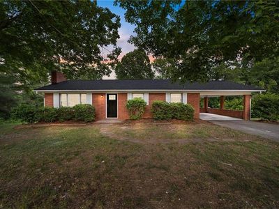2911 Parkhurst Dr, Winston Salem, NC, 27103