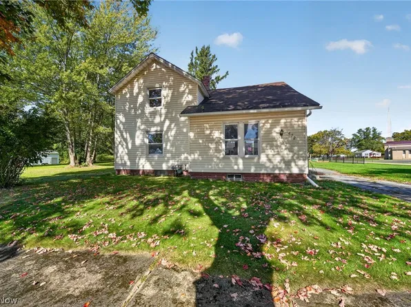 472 Detroit St, Conneaut, OH 44030