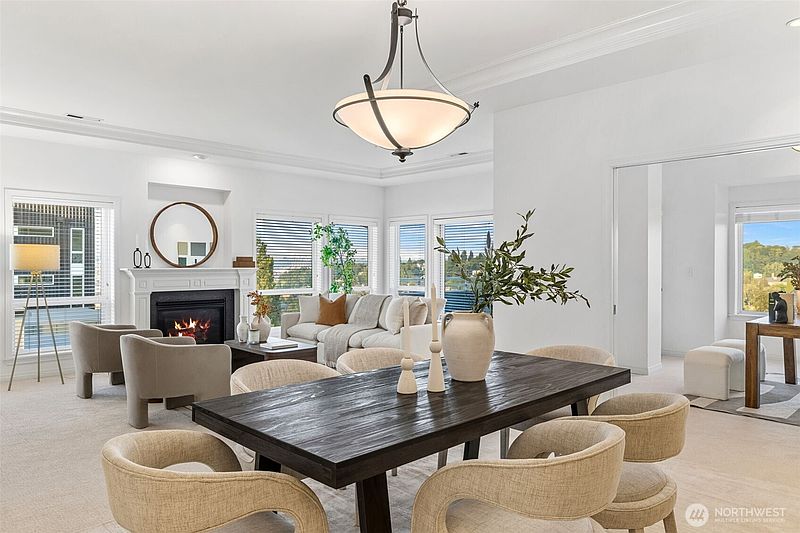 4th image of 3112 SW Avalon Way #501