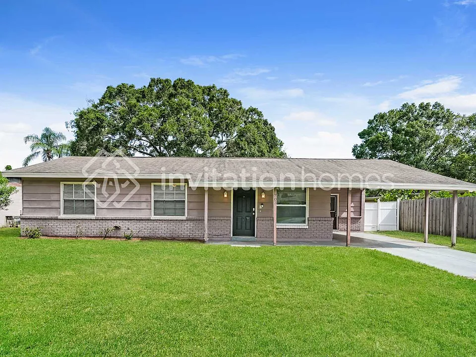 703 Leisure Ave