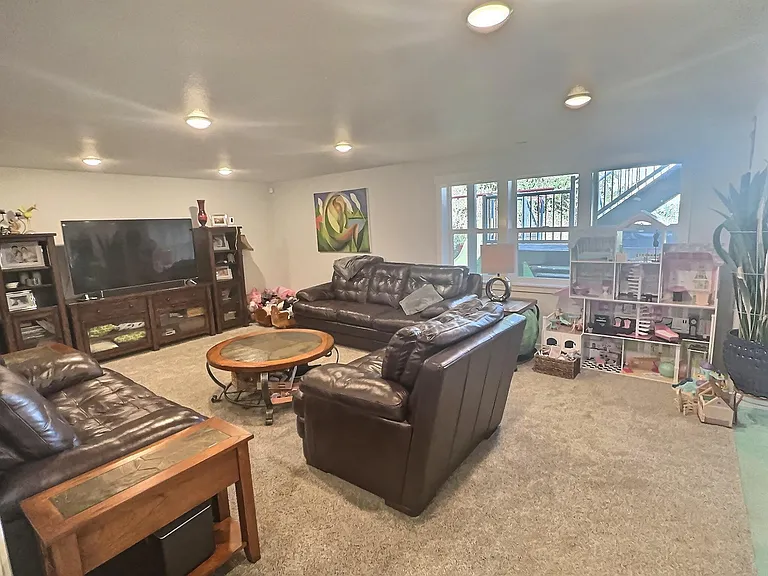 4520 John Luhr Rd NE — Photo 28