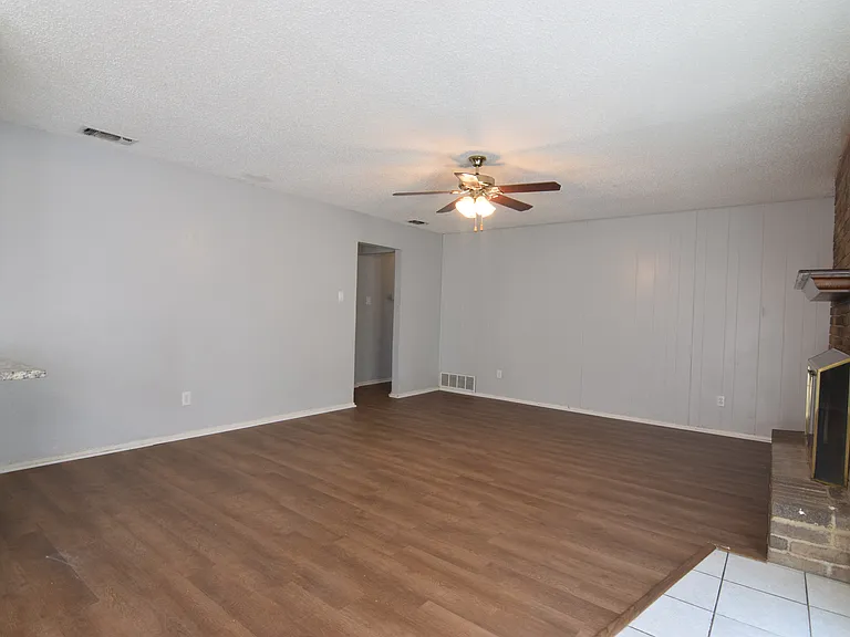 1701 Hill St — Photo 6
