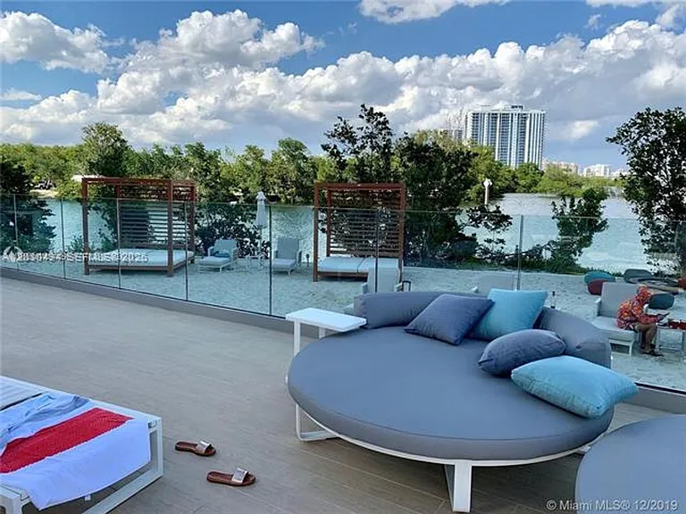 16385 Biscayne Blvd #621 — Photo 42