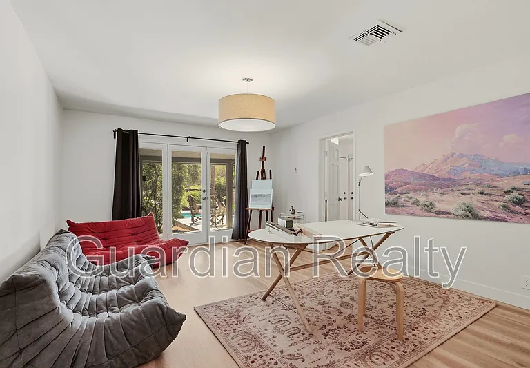 3007 La Mesa Dr — Photo 6