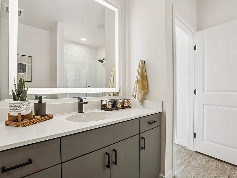 Lura Vegas Apartments — Photo 41