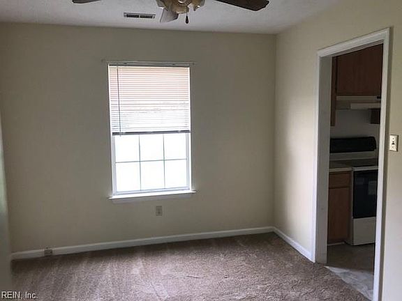 4th image of 449 Wyn Dr