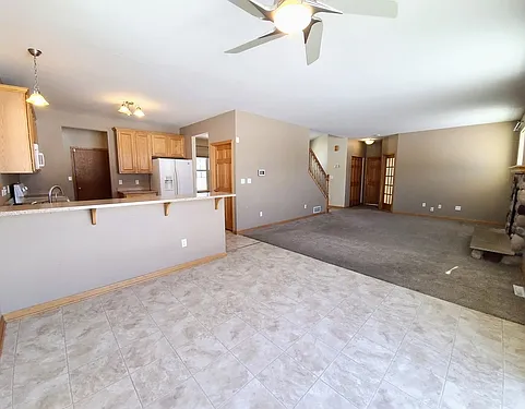 1805 Deer Path — Photo 6