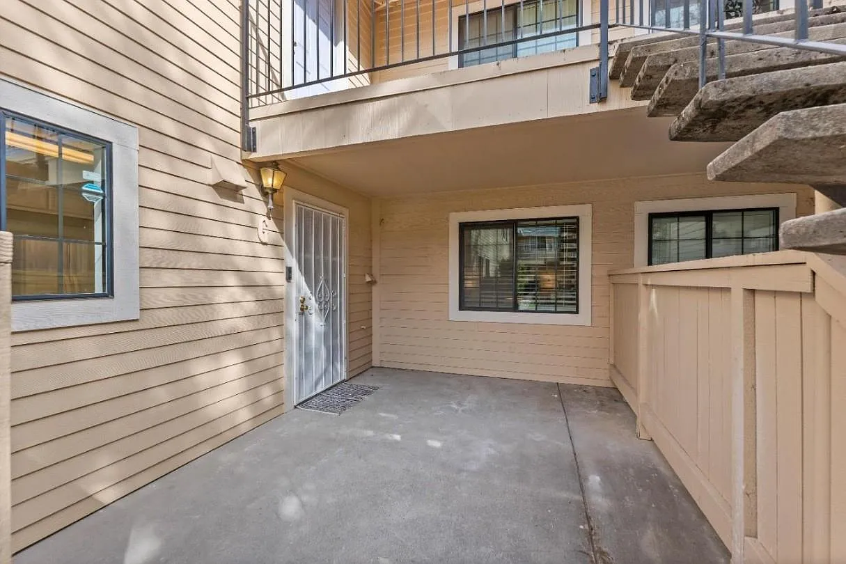 7441 Auburn Oaks Ct APT G photo 1