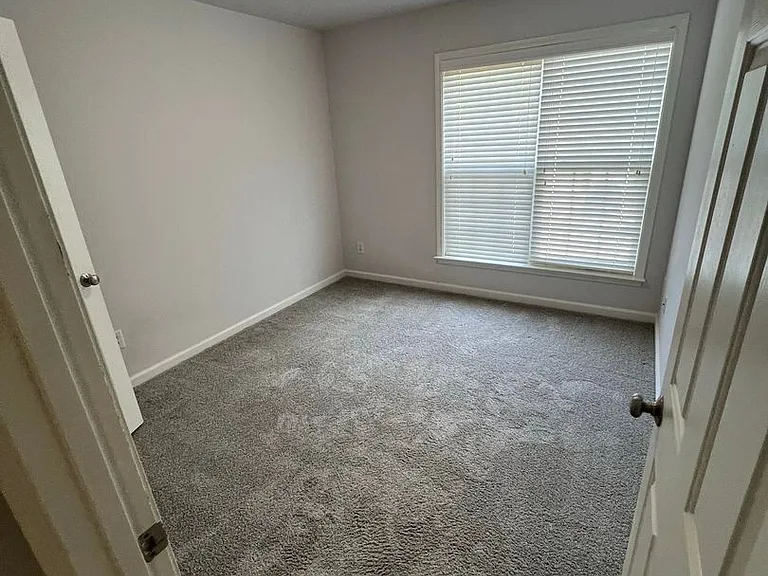 2048 Fosco Dr — Photo 13
