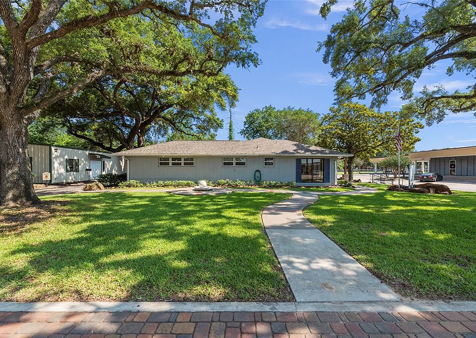 1st image of 1001 Avenue B