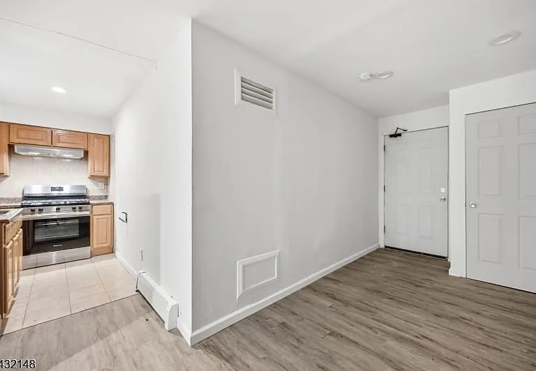 89 Ferry St #2 — Photo 3