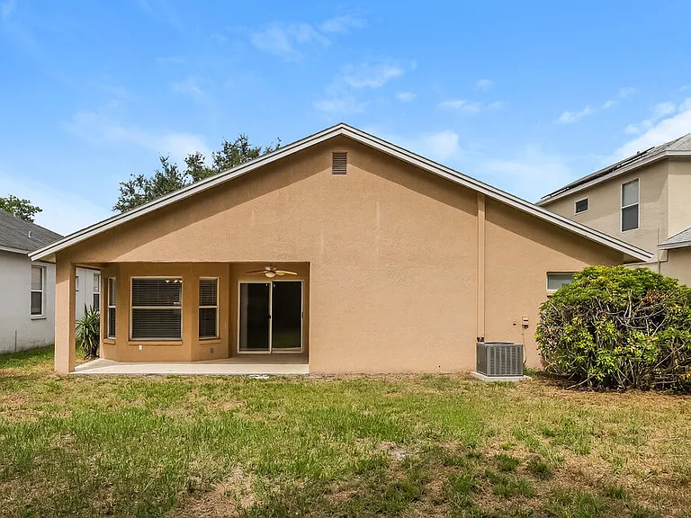 27448 Sky Lake Cir — Photo 15