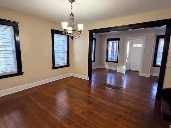 94 Lilac St, New Haven, CT 06511