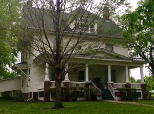 316 2nd St, Whiting, KS 66552