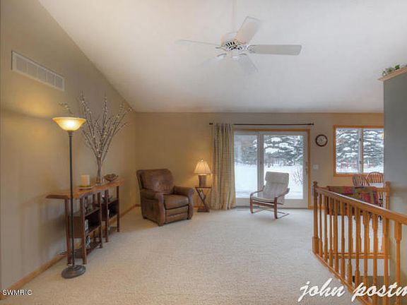 3rd image of 5688 Pine Island Dr NE