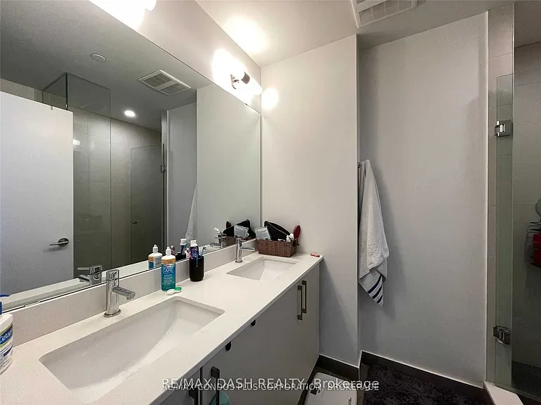 27 Bathurst St #902W — Photo 25