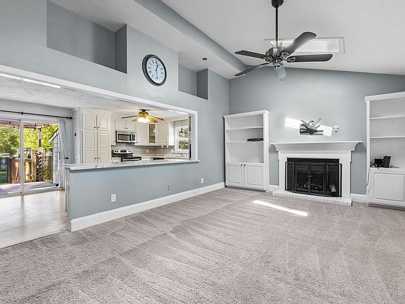 2nd image of 2328 Ravenhill Dr