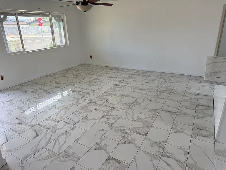 4503 W Eva St — Photo 3