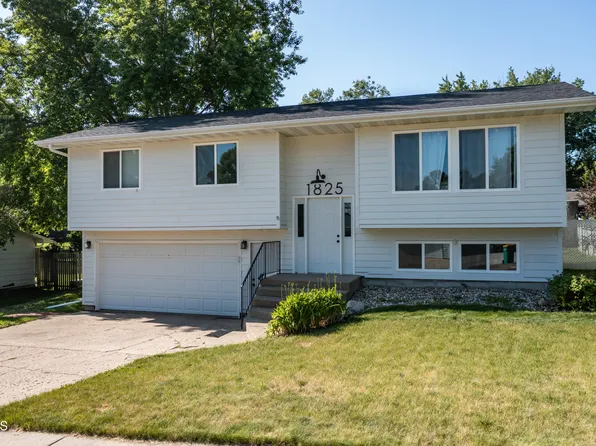 1825 Masterson Ave, Bismarck, ND 58501