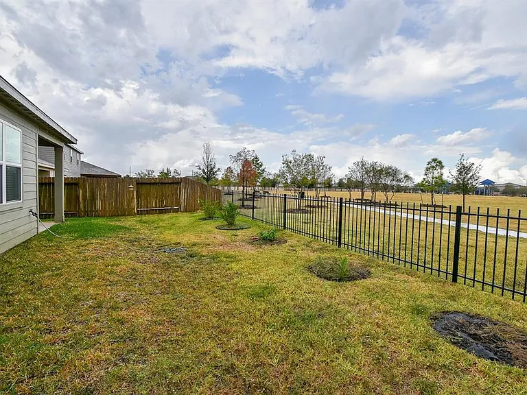 park view and access from backyard