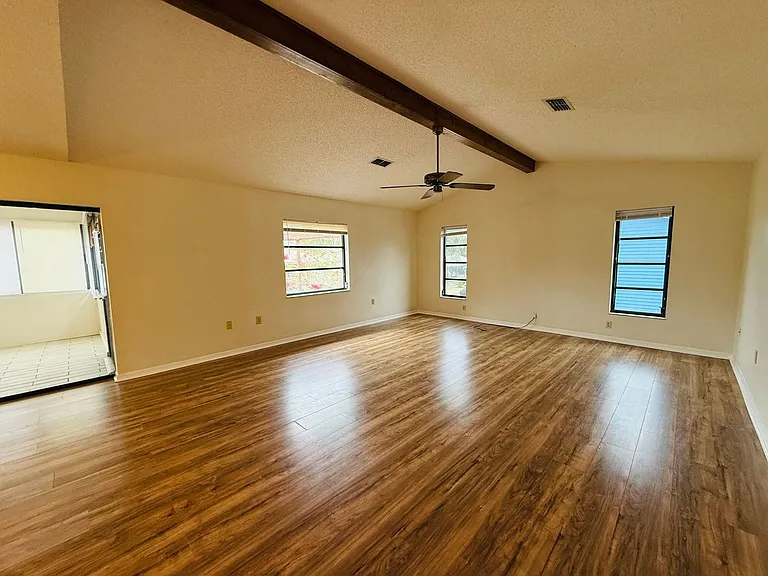 8992 Hernando Way — Photo 6