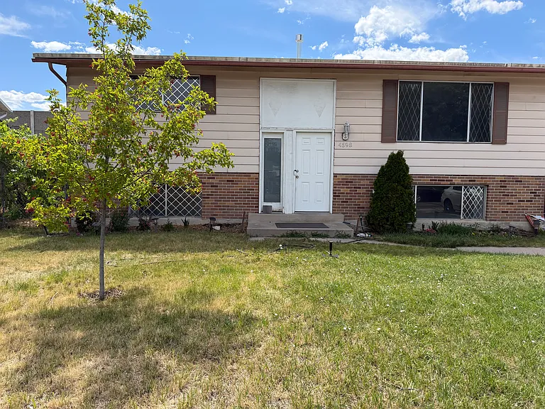 S Edgeware Ln — Photo 8