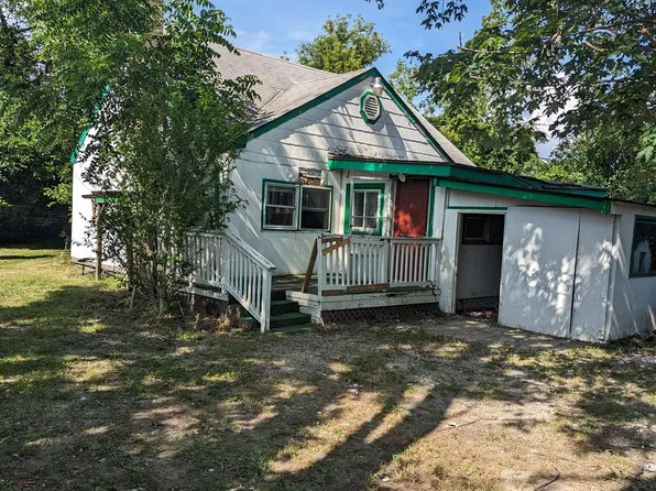 1817 Vermont Dr, Troy, MI 48083