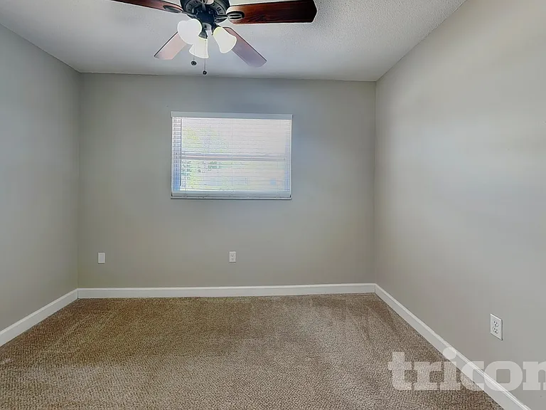 6160 Rockefeller Ave — Photo 8