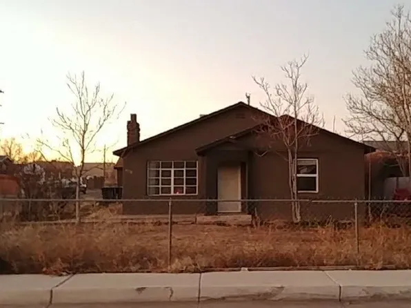 902 Aztec Rd NW, Albuquerque, NM 87107