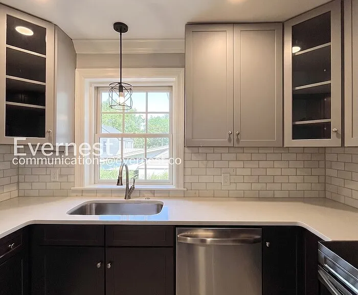 109 Mayfair Rd — Photo 6