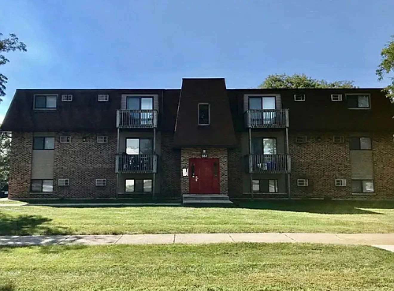 2 bed, 850 sqft, $1,495 — Photo 1