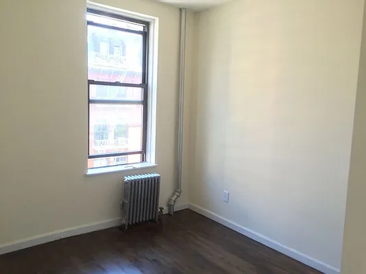 Rented by Salon Realty Corp | media 12