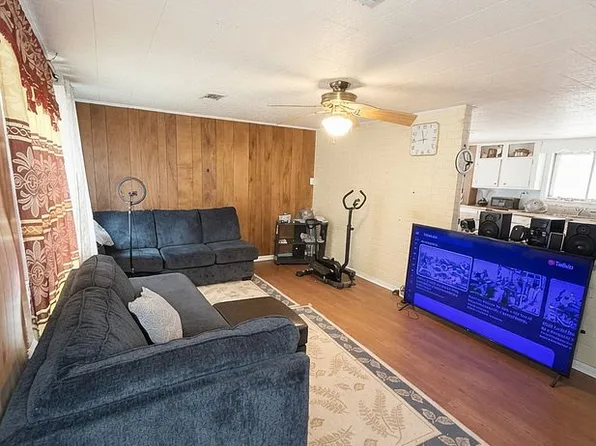 3604 Pearson Cir, Guntersville, AL 35976