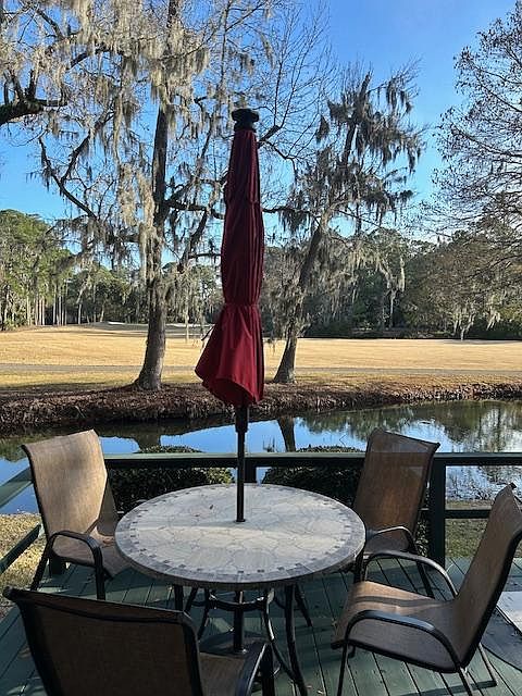 Back deck patio furniture included