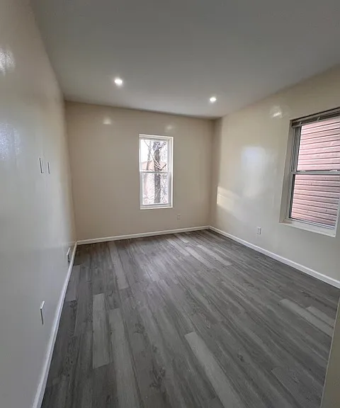 72 Seymour Ave #1 — Photo 8