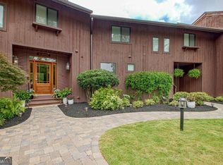 4 & 5 Northlake Cir, Peachtree City, GA