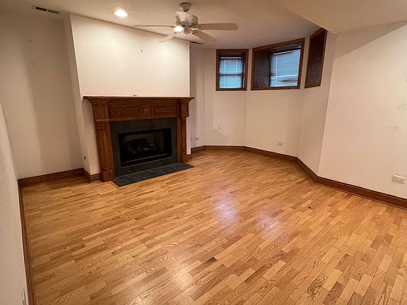 3rd image of 4051 N Kenmore Ave #997516