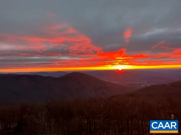 1942 High Ridge Pl, Wintergreen Resort, VA 22967
