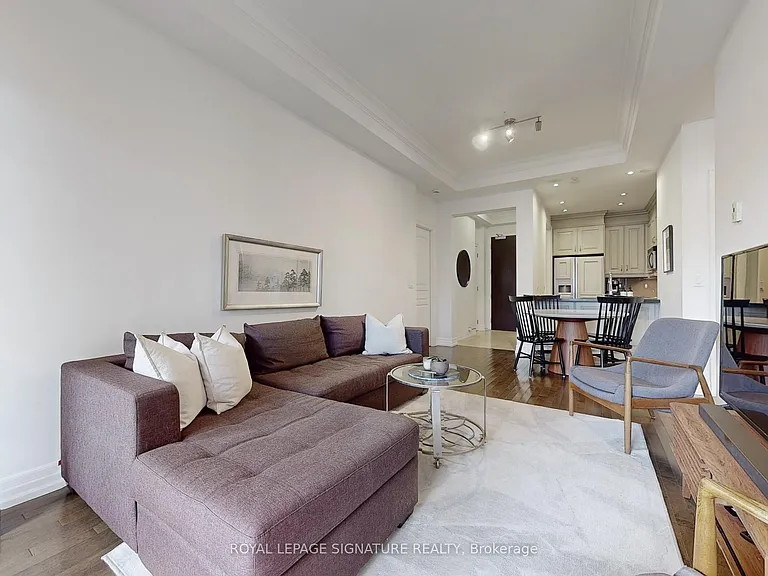 21 Burkebrook Pl #324 — Photo 4