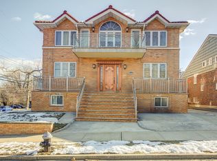 1543 201st St, Bayside, NY 11360