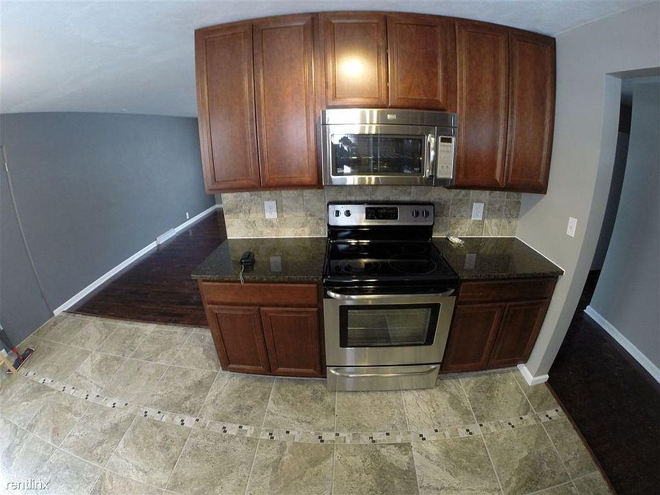 1st image of 1806 Elmwood Dr