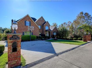 1049 Crestmont Rd, Hurricane, WV 25526