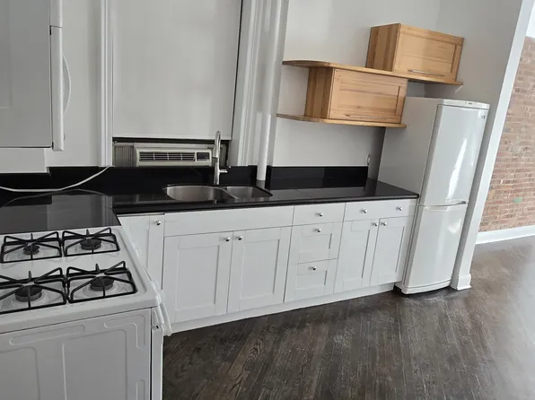 168 East 7th Street image 3 of 6