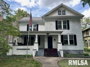 1022 W College Ave, Jacksonville, IL