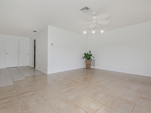 3rd image of 2831 NW 51st Ter